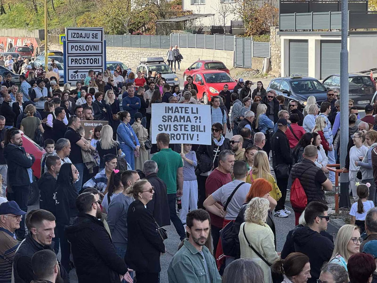 Tuzla na nogama - Građani traže pravdu za zlostavljane djevojčice – šutnja sistema više nije opcija! Tuzla na nogama: Građani traže pravdu za zlostavljane djevojčice – šutnja sistema više nije opcija!