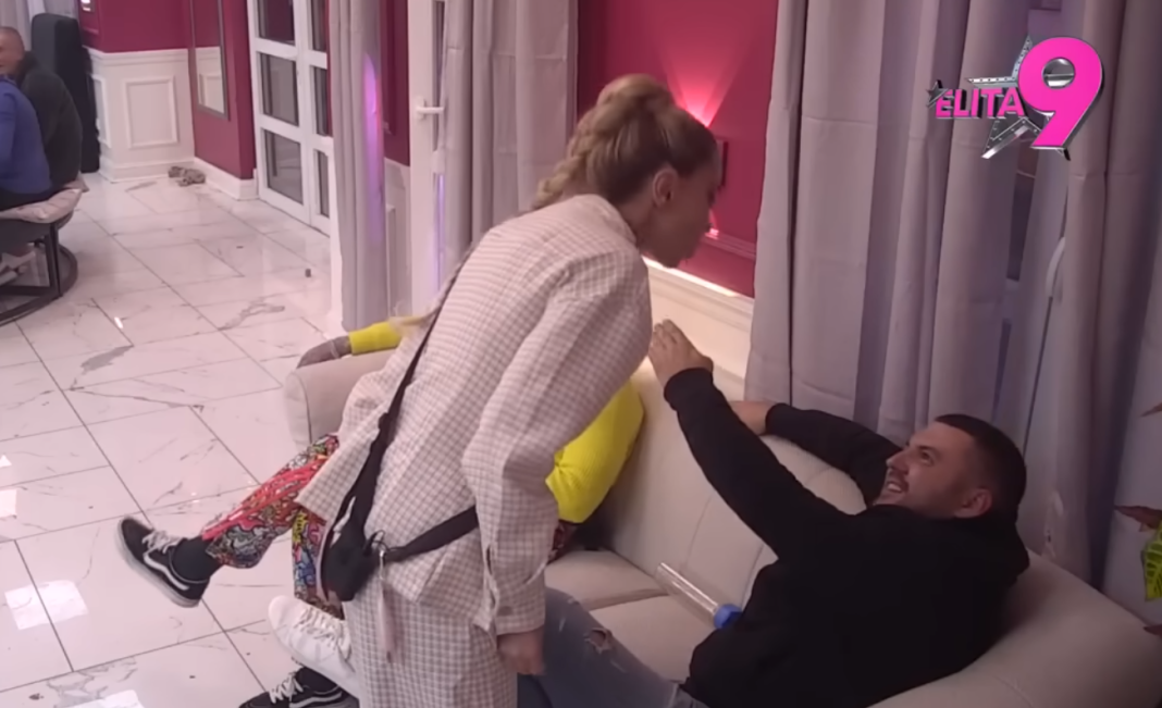 Aneli pukao film pa se zaletjela na Asmina: Tebi ću glavu razl*pati, kunem se u ćerku. Dobila sam šta sam htela od tebe i sada mrš