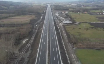 HOROR NA AUTOPUTU: Beba poginula na licu mjesta, drugi sudar nakon samo 3 sata! HOROR NA AUTOPUTU: Beba poginula na licu mjesta, drugi sudar nakon samo 3 sata!