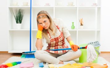 Zaboravite skupa sredstva – ovo što bacate u smeće uklanja prašinu i fleke u trenu! Zaboravite skupa sredstva – ovo što bacate u smeće uklanja prašinu i fleke u trenu!