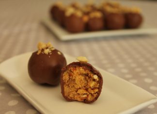 Slatka magija: Kako pripremiti savršene bombice sa šljivama i čokoladom Ukusi su kao priče – svaki nosi svoju čaroliju, porijeklo i miris djetinjstva. Ako volite da istražujete jela iz različitih krajeva, učite o tradiciji kroz recepte i otkrivate neodoljive kombinacije ukusa, ne propustite ostale tekstove iz naše kategorije Svijet Ukusa. Svaki dan vas čeka nova doza inspiracije – na tanjiru!