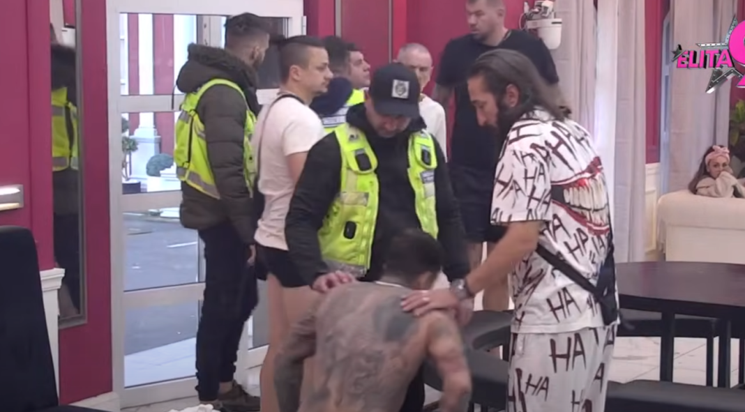 Rasulo u Eliti: Teodora izazvala haos, Đukić u transu bijesa napao Bebicu! (VIDEO)