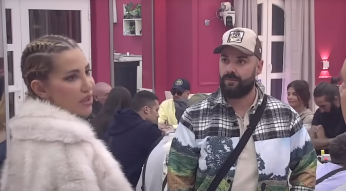 Eksplozivna emisija “Pitanja gledalaca”: Stara priča o Aneli i Kariću ponovo zapalila Belu kuću! Eksplozivna emisija “Pitanja gledalaca”: Stara priča o Aneli i Kariću ponovo zapalila Belu kuću!