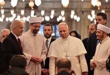 Neviđeni gest Pape Lava XIV: Odbio molitvu, ali osvojio Tursku Neviđeni gest Pape Lava XIV: Odbio molitvu, ali osvojio Tursku