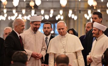 Neviđeni gest Pape Lava XIV: Odbio molitvu, ali osvojio Tursku Neviđeni gest Pape Lava XIV: Odbio molitvu, ali osvojio Tursku