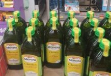 Akcija koja je nasmijala cijelu regiju: Maslinovo ulje pojeftinilo za nevjerovatnu cijenu – trgovci se valjaju od smijeha, a narod u šoku Akcija koja je nasmijala cijelu regiju: Maslinovo ulje pojeftinilo za nevjerovatnu cijenu – trgovci se valjaju od smijeha, a narod u šoku