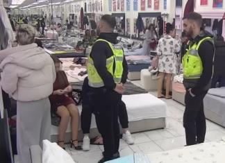 Obezbeđenje napravilo živi zid!! Mina i Uroš u žestokom okršaju,pale teške pretnje(VIDEO) Obezbeđenje napravilo živi zid!! Mina i Uroš u žestokom okršaju,pale teške pretnje(VIDEO)