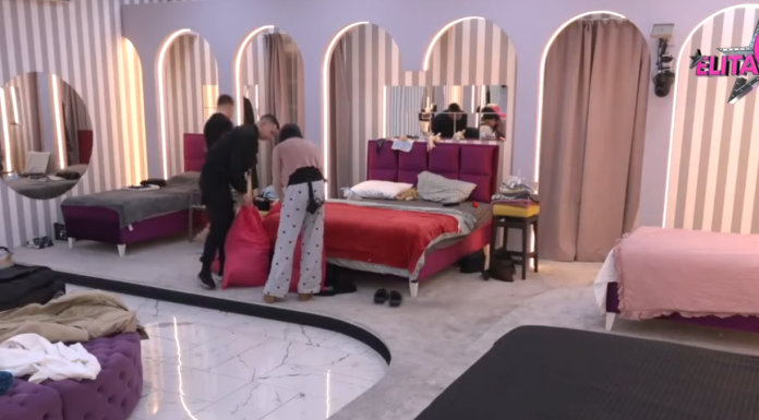 Preslatka scena dirnula je sve gledaoce!Hanina majka poslala ogromne džakove pune garderobe, kozmetike i slatkiša Preslatka scena dirnula je sve gledaoce!Hanina majka poslala ogromne džakove pune garderobe, kozmetike i slatkiša