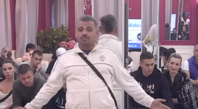 Skandal koji trese „Elitu“: Bora Santana pred tužbom nakon sukoba s Anitom! Skandal koji trese „Elitu“: Bora Santana pred tužbom nakon sukoba s Anitom!