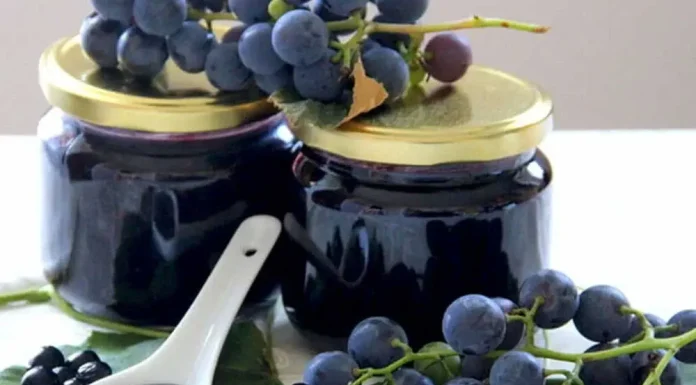 Bez šećera, a savršeno gust: Džem od grožđa koji svi traže Bez šećera, a savršeno gust: Džem od grožđa koji svi traže
