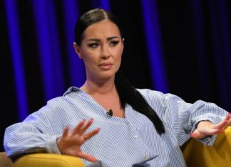 Gledaš šta će te sutra snaći“: Aleksandra Bursać o pritiscima i podmetanjima na estradi Gledaš šta će te sutra snaći“: Aleksandra Bursać o pritiscima i podmetanjima na estradi