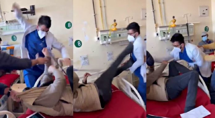Šokantan snimak iz Indije: Tražio poštovanje, dobio batine, Ljekar tukao pacijenta u bolničkoj sobi.(VIDEO) Šokantan snimak iz Indije: Tražio poštovanje, dobio batine, Ljekar tukao pacijenta u bolničkoj sobi.(VIDEO)