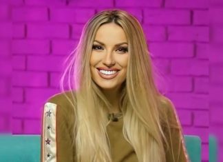 Ušla u petu deceniju, a izgleda nikad bolje: Rada Manojlović bez filtera „Ne bih se bunila da imam manje godina“ Ušla u petu deceniju, a izgleda nikad bolje: Rada Manojlović bez filtera „Ne bih se bunila da imam manje godina“