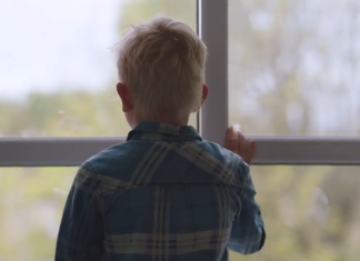 Jedan školski odmor promijenio je sve: Video koji je dirnuo milione Jedan školski odmor promijenio je sve: Video koji je dirnuo milione