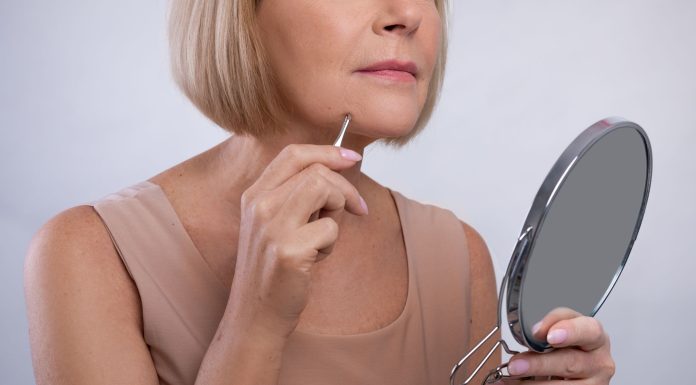 Neželjene Dlačice na Bradi: Šta Nam Tijelo Pokušava Reći i Kako Sve Držati Pod Kontrolom Neželjene Dlačice na Bradi: Šta Nam Tijelo Pokušava Reći i Kako Sve Držati Pod Kontrolom