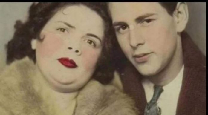 Šokantna fotografija iz prošlosti: Pogledajte detalj koji će vas ostaviti bez daha Šokantna fotografija iz prošlosti: Pogledajte detalj koji će vas ostaviti bez daha