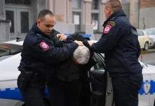 Profesor iz Laktaša osumnjičen za pedofiliju – policija ga uhvatila na licu mjesta! Profesor iz Laktaša osumnjičen za pedofiliju – policija ga uhvatila na licu mjesta!