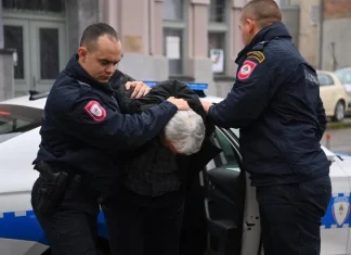 Profesor iz Laktaša osumnjičen za pedofiliju – policija ga uhvatila na licu mjesta! Profesor iz Laktaša osumnjičen za pedofiliju – policija ga uhvatila na licu mjesta!