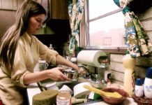 Prljavo posuđe u sudoperi: Nećete vjerovati šta se dešava dok spavate! Prljavo posuđe u sudoperi: Nećete vjerovati šta se dešava dok spavate!