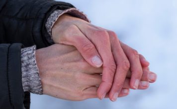 Zima bez ispucalih ruku: Kompletniji vodič za savršenu njegu Zima bez ispucalih ruku: Kompletniji vodič za savršenu njegu