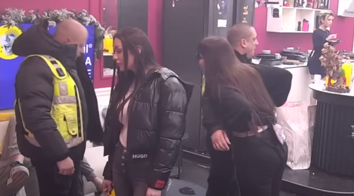 Uroš i Miljana potpuno izgubili kontrolu: Obezbjeđenje se sjurilo u kuću, a onda je vrag odnio šalu Uroš i Miljana potpuno izgubili kontrolu: Obezbjeđenje se sjurilo u kuću, a onda je vrag odnio šalu