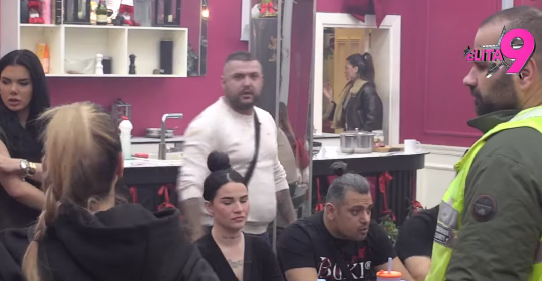 Obezbjeđenje hitno reagovalo!Aneli nasrnula na Asmina pred kamerama