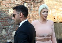 Policija je brzo reagovala!! Jelena Karleuša prijavila bivšeg supruga Duška Tošića zbog navodnog ulaska u stan na Dedinju! Policija je brzo reagovala!! Jelena Karleuša prijavila bivšeg supruga Duška Tošića zbog navodnog ulaska u stan na Dedinju!