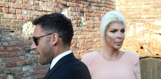 Policija je brzo reagovala!! Jelena Karleuša prijavila bivšeg supruga Duška Tošića zbog navodnog ulaska u stan na Dedinju!
