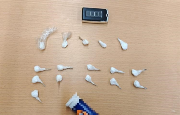 Osamdesetogodišnjak uhapšen s kokainom: Preporodio sam se “Koristio sam ga iz zdravstvenih razloga” Osamdesetogodišnjak uhapšen s kokainom: Preporodio sam se “Koristio sam ga iz zdravstvenih razloga”