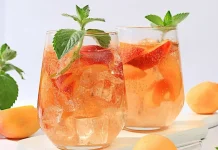 (RECEPT) Zimski koktel koji grije dušu: Mandarina i džin u savršenom spoju (RECEPT) Zimski koktel koji grije dušu: Mandarina i džin u savršenom spoju