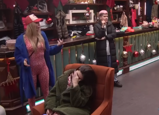 Novi sukob trese kuću: Aneli javno prozvala Zoricu Marković Novi sukob trese kuću: Aneli javno prozvala Zoricu Marković