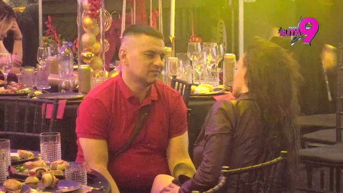 Ljubomora ga slomila: Bebica zatekao Teodoru u pogledu s Đukićem i započeo žestoku dramu! (VIDEO) Ljubomora ga slomila: Bebica zatekao Teodoru u pogledu s Đukićem i započeo žestoku dramu! (VIDEO)