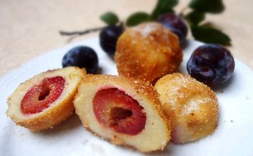 Sočne i mekane: Kako pripremiti savršene knedle sa šljivama kod kuće Sočne i mekane: Kako pripremiti savršene knedle sa šljivama kod kuće