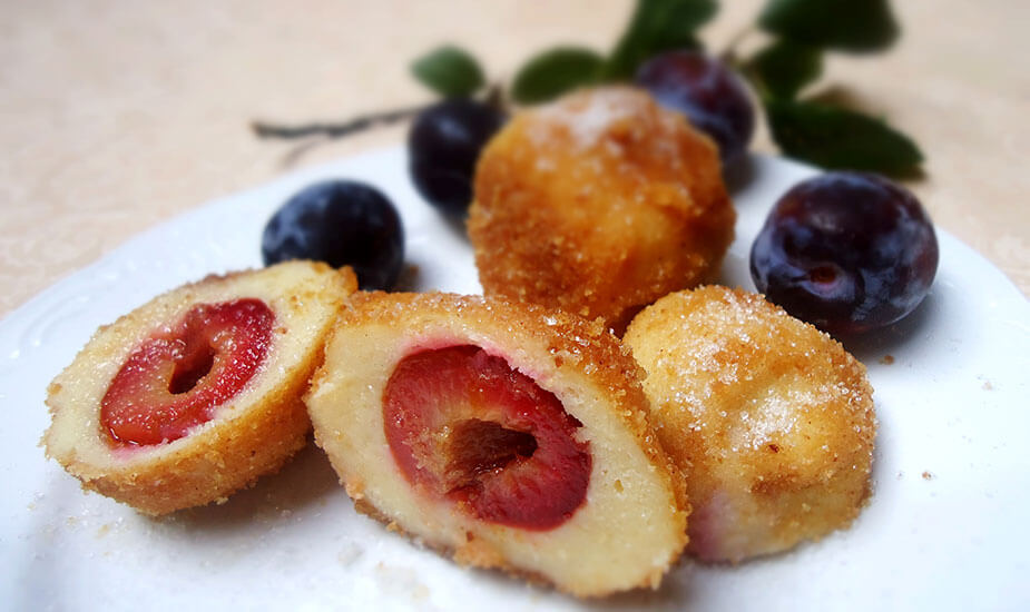 Sočne i mekane: Kako pripremiti savršene knedle sa šljivama kod kuće Sočne i mekane: Kako pripremiti savršene knedle sa šljivama kod kuće