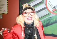 Nada Topčagić otvoreno: Od kontejnera do estradnog glamura – život bez stida Nada Topčagić otvoreno: Od kontejnera do estradnog glamura – život bez stida