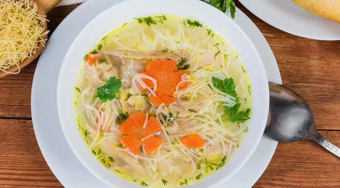 Savršena supica poslije Nove godine: Topla, lagana i puna okrjepe Savršena supica poslije Nove godine: Topla, lagana i puna okrjepe