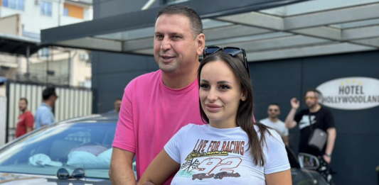 Skandal se produbljuje: Taki Marinković iznio teške tvrdnje o Teodori i njenoj mami – „Imam dosta materijala“