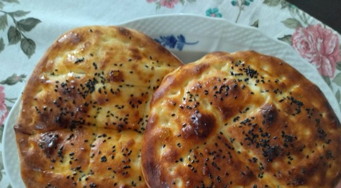 RAMAZANSKE LEPINE KAO IZ PEKARE: Miris koji okuplja porodicu i budi duh iftara RAMAZANSKE LEPINE KAO IZ PEKARE: Miris koji okuplja porodicu i budi duh iftara