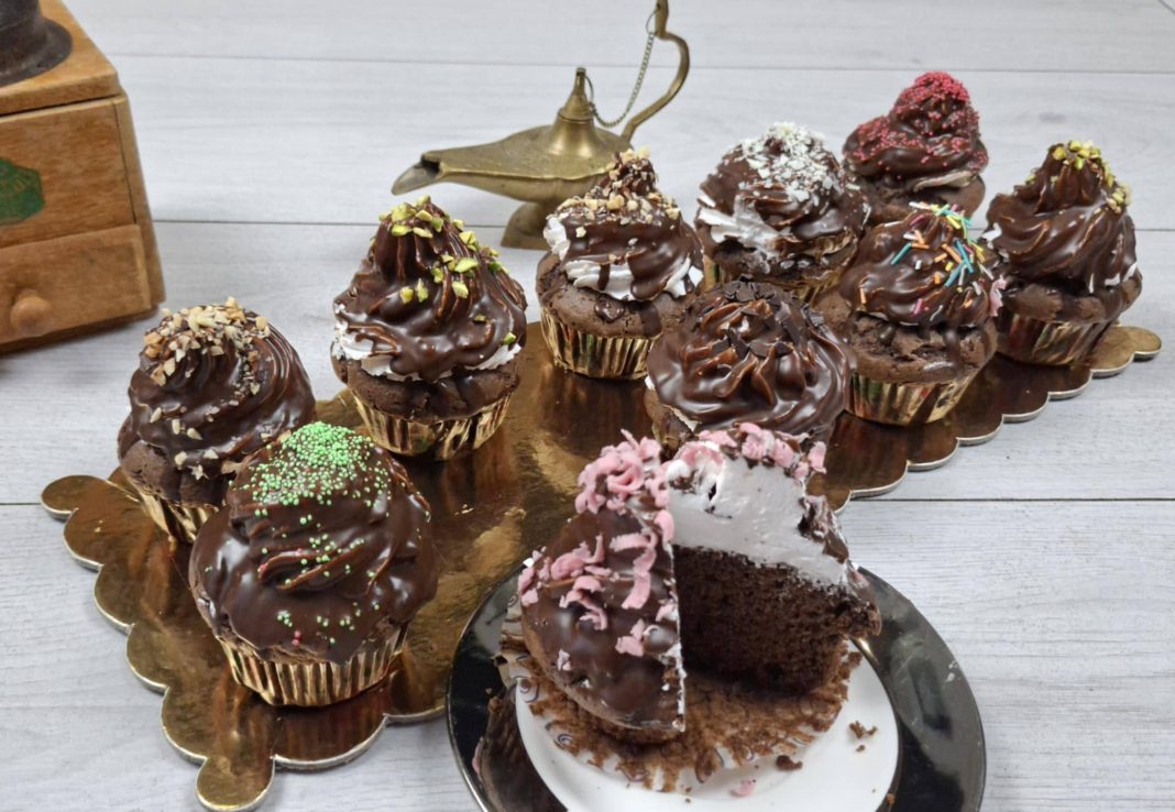 Savršeni čokoladni mafini: Mekani iznutra, čvrsti spolja!