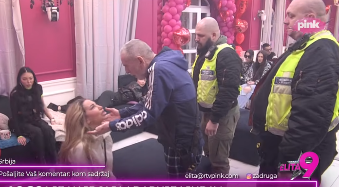 Totalni krah u Beloj kući: Aneli doživela nervni slom, pomenute i zabranjene supstance! Totalni krah u Beloj kući: Aneli doživela nervni slom, pomenute i zabranjene supstance!