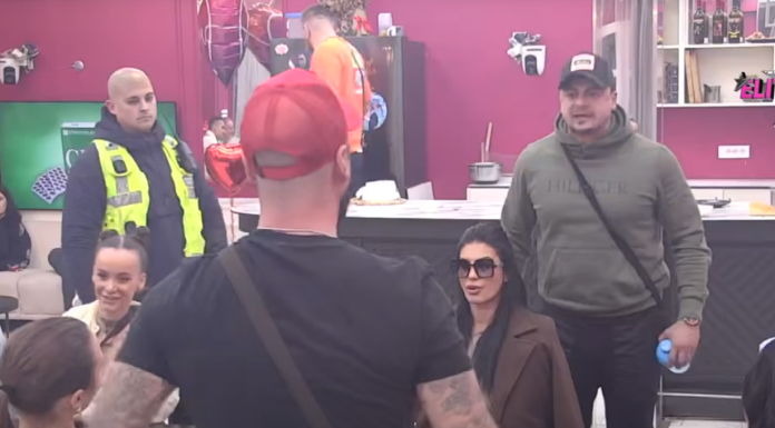 Bela kuća u haosu: Terza i Luka Vujović izazvali totalni karambol, sve se srušilo! Bela kuća u haosu: Terza i Luka Vujović izazvali totalni karambol, sve se srušilo!