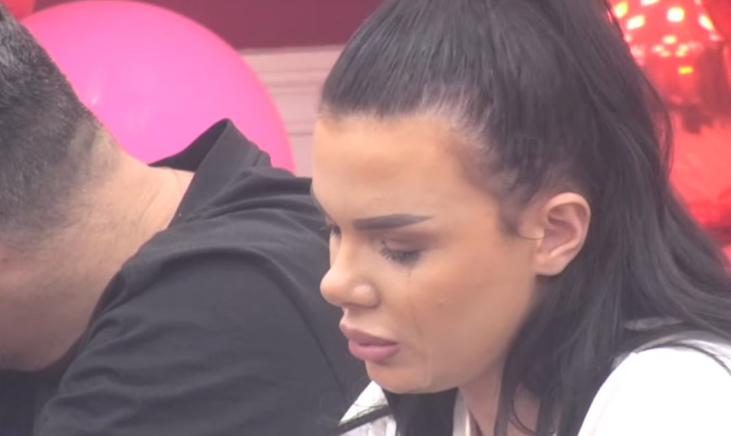 PUKLA POD PRITISKOM? Anita zaplakala i zatražila raskid ugovora – da li slijedi kazna?