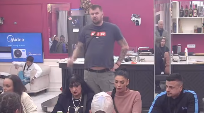 BES KOJI JE KLJUČAO GODINAMA: Janjuš brutalno udario na Matoru, njen odgovor sve ostavio u šoku! (VIDEO) BES KOJI JE KLJUČAO GODINAMA: Janjuš brutalno udario na Matoru, njen odgovor sve ostavio u šoku! (VIDEO)