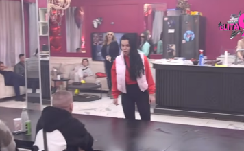 BRUTALAN OKRŠAJ U BELOJ KUĆI: Aneli potkačila Anitu, ona pobesnela i sav bes sasula na Luku! (VIDEO) BRUTALAN OKRŠAJ U BELOJ KUĆI: Aneli potkačila Anitu, ona pobesnela i sav bes sasula na Luku! (VIDEO)