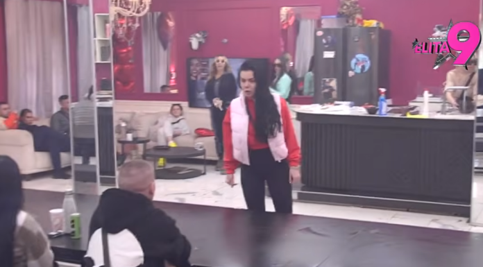 BRUTALAN OKRŠAJ U BELOJ KUĆI: Aneli potkačila Anitu, ona pobesnela i sav bes sasula na Luku! (VIDEO) BRUTALAN OKRŠAJ U BELOJ KUĆI: Aneli potkačila Anitu, ona pobesnela i sav bes sasula na Luku! (VIDEO)