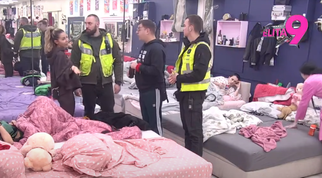 BRUTALAN OBRAČUN! Ivan i Aneli prešli sve granice – pljuštale prijetnje tužbama! BRUTALAN OBRAČUN! Ivan i Aneli prešli sve granice – pljuštale prijetnje tužbama!