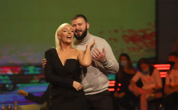 Marko Gačić prekinuo brak sa Gogom: Navodno zbog konobarice iz Beča Marko i Goga Gačić zajedno pjevaju na estradnom nastupu