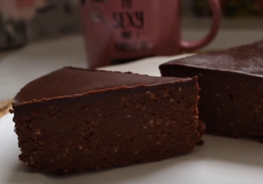 Čokoladna torta od 3 sastojka koja je zaludjela internet – gotova za 5 minuta!