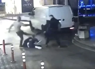 Šok u Rijeci: Trojica muškaraca pretukla 16-godišnjaka, zadobio višestruke prijelome lica Policija na mjestu napada u centru Rijeke u ranim jutarnjim satima