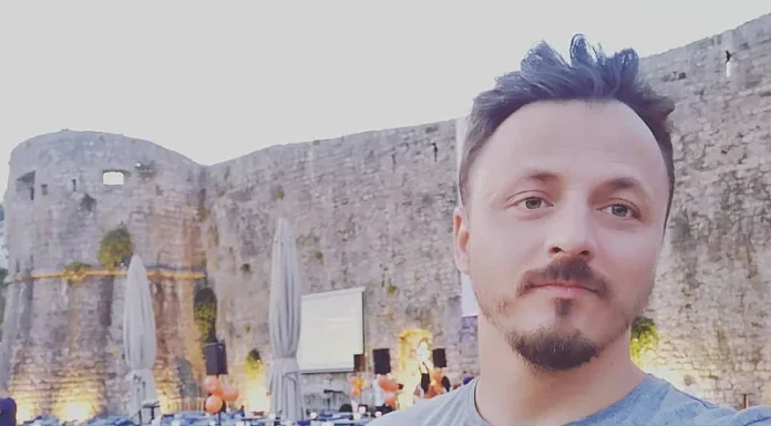 Drama u Beogradu: Pjevač Daniel Kajmakoski otet, tražili otkup od 20.000 evra! Drama u Beogradu: Pjevač Daniel Kajmakoski otet, tražili otkup od 20.000 evra!